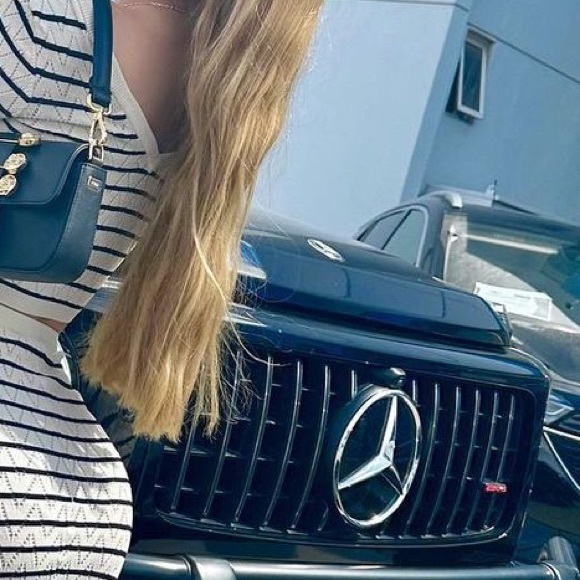 Meet your Posher, Nancy - Picture 1 of 1